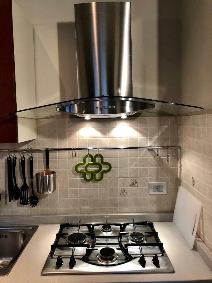 Apartmán La Via Degli Artisti Arona Exteriér fotografie
