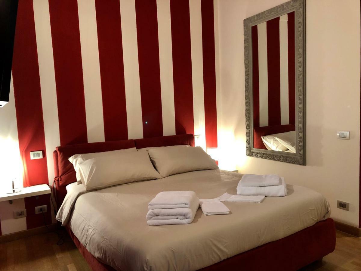 Apartmán La Via Degli Artisti Arona Exteriér fotografie