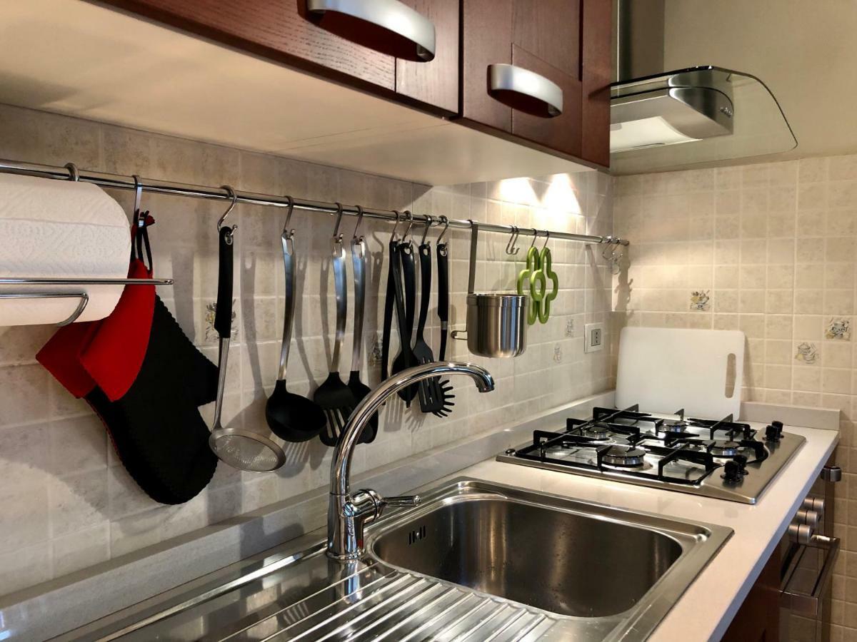 Apartmán La Via Degli Artisti Arona Exteriér fotografie