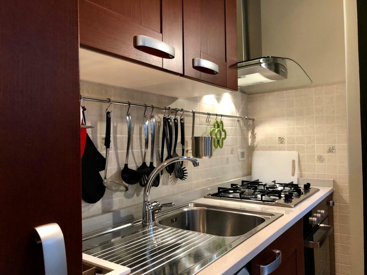 Apartmán La Via Degli Artisti Arona Exteriér fotografie