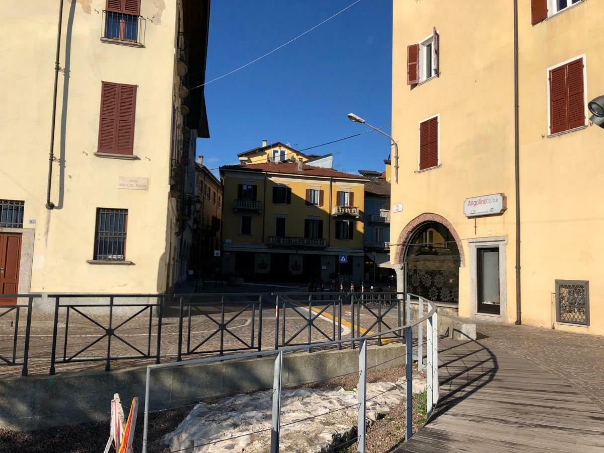 Apartmán La Via Degli Artisti Arona Exteriér fotografie