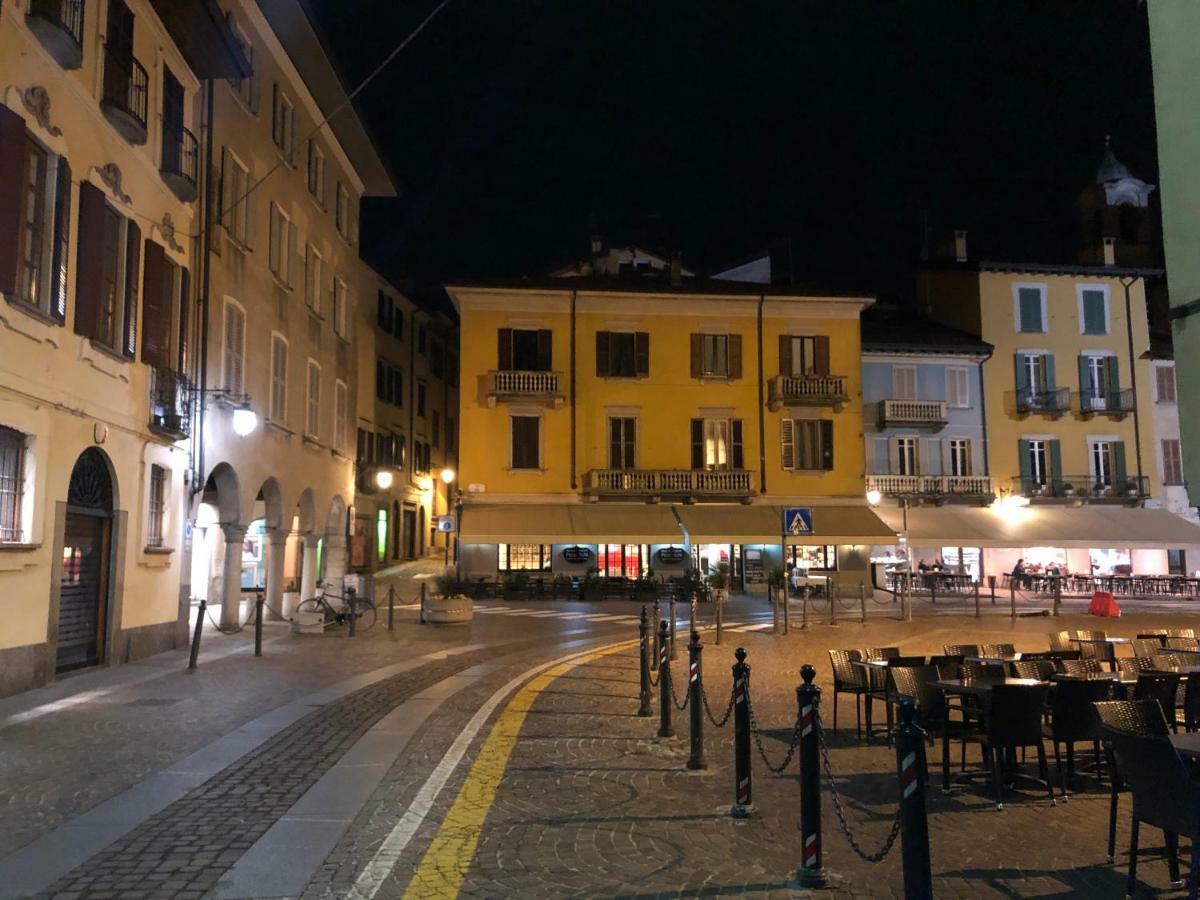 Apartmán La Via Degli Artisti Arona Exteriér fotografie
