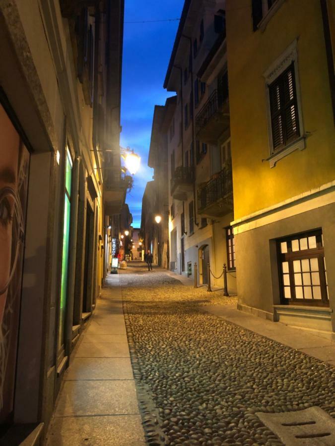 Apartmán La Via Degli Artisti Arona Exteriér fotografie